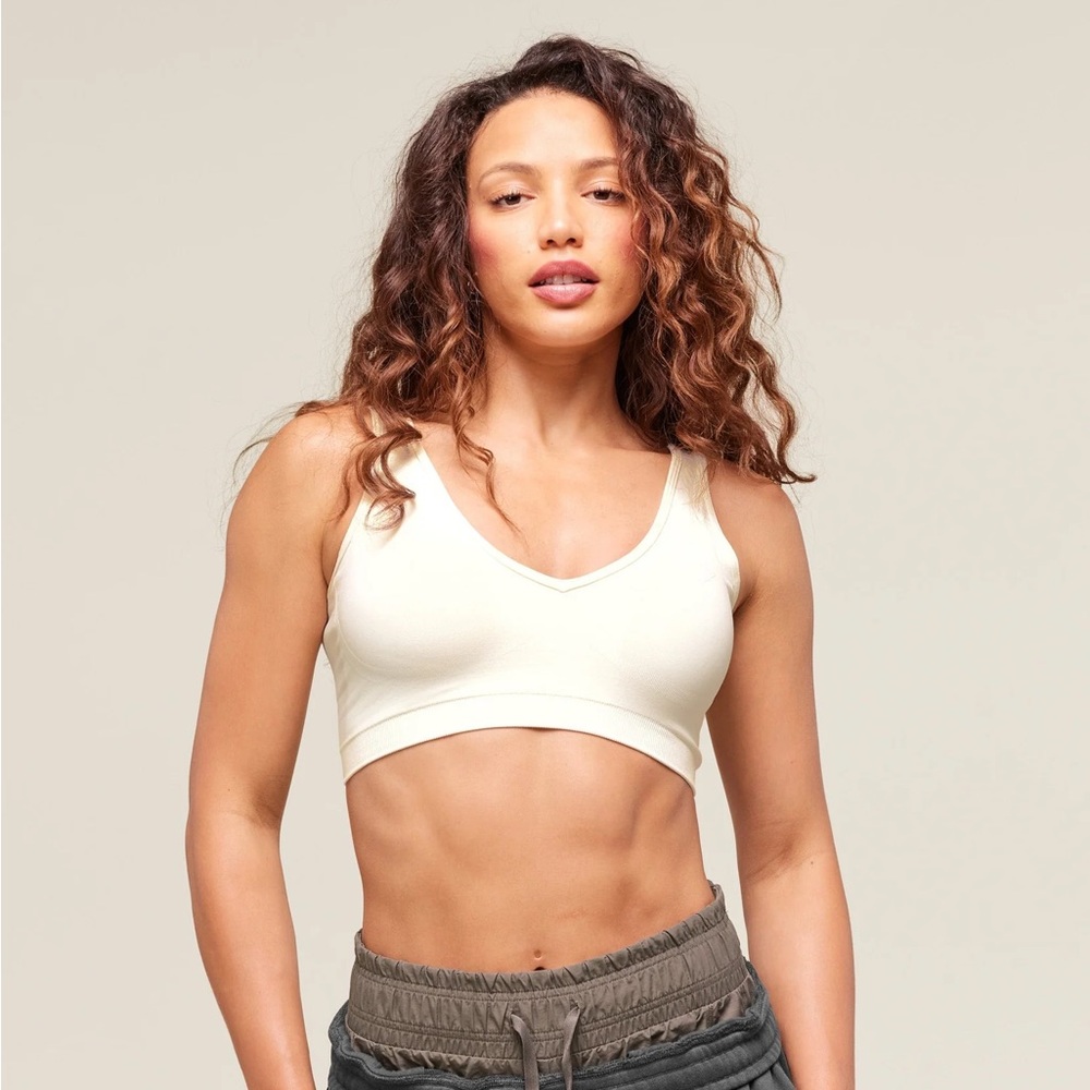 Gymshark Everyday Seamless Sports Bra White Small Medium Support NWT